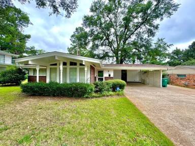 Main picture of 5 Park Ln