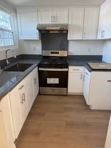 Main picture of 2470 New Ave