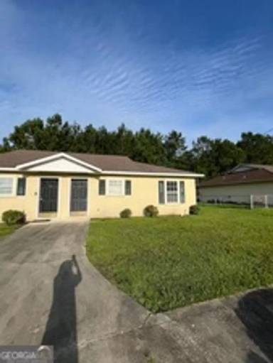 Main picture of 408 Lawnwood Ct