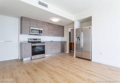Main picture of 58 NE 16h St