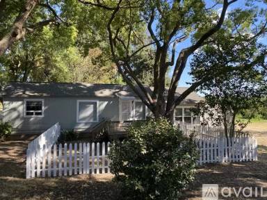Main picture of 40478 S River Rd