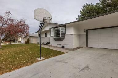 Main picture of 1310 Crescent Ave