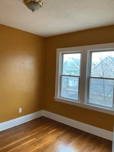 Main picture of 3428 W 117th St