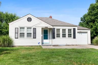 Main picture of 1036 S 56th Ter