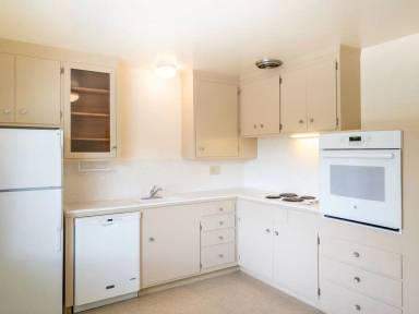 Main picture of 36 Ross Ave