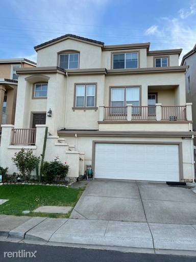 Main picture of 253 Bay Ridge Dr