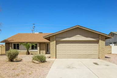 Main picture of 15028 N 40th Pl