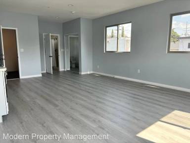 Main picture of 4712 York Blvd