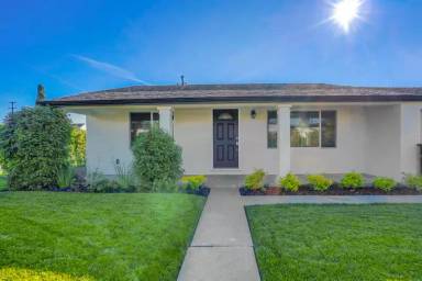 Main picture of 4725 Sawtelle Blvd