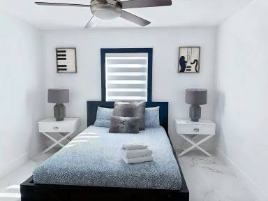 Main picture of 1008 Moffett St