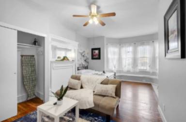 Main picture of 4040 Spruce St. - 3