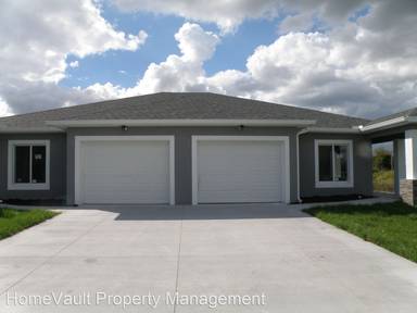 Main picture of 390 Pennfield Ave