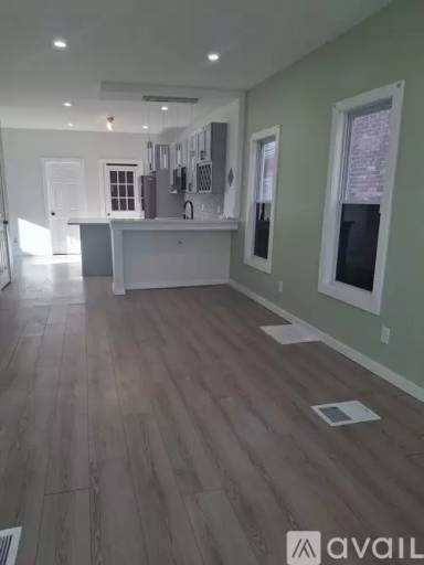 Main picture of 400 Orange St