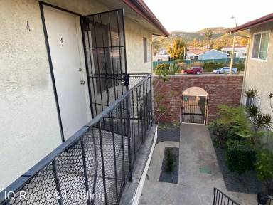 Main picture of 465 E Bradley Ave