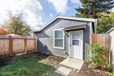 Main picture of 2317 SE 147th Ave
