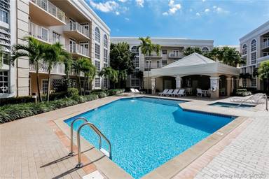 Main picture of University Inn Condo