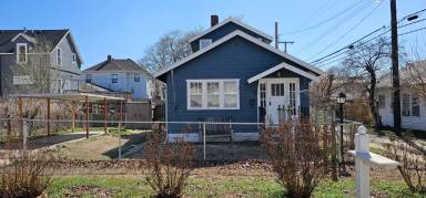 Main picture of 110 W 12th St