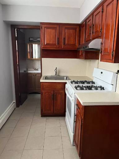 Main picture of 1077 E Jersey St