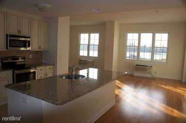 Main picture of 453 River Rd
