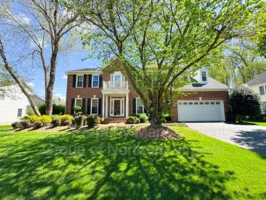 Main picture of 8513 Oak Pointe Way