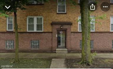 Main picture of 1463 E 68th St