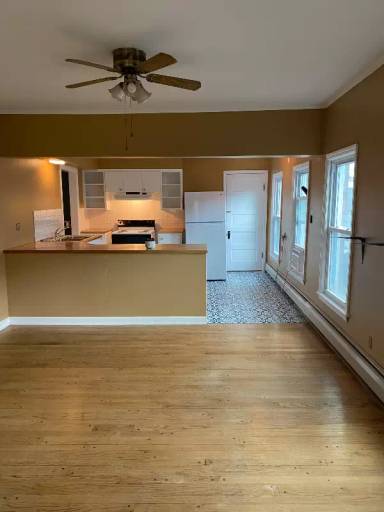 Main picture of 18 N Perry St