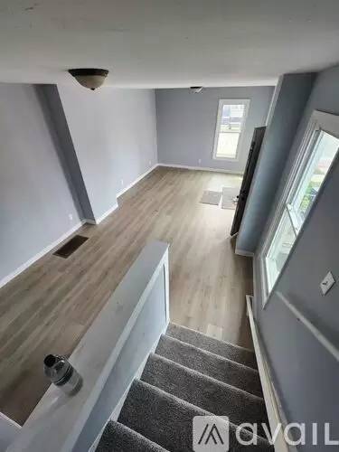 Main picture of 726 8th Ave SW