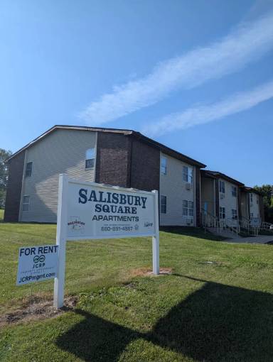 Main picture of 411 W 2nd St