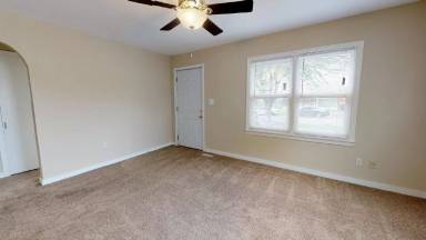 Main picture of 505 E 3rd St