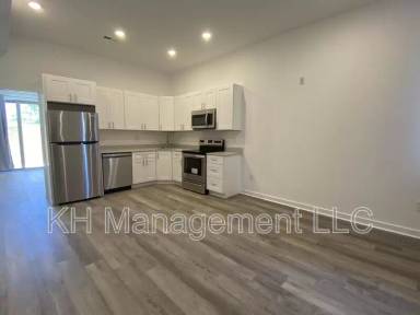 Main picture of 2020 N 22nd St