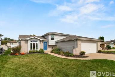 Main picture of 818 Lorraine Ct