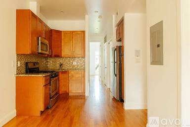 Main picture of 11 Somers St