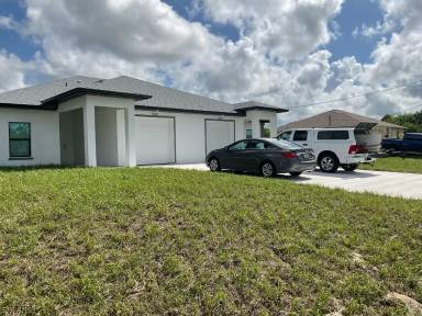 Main picture of 5044 Bristo St