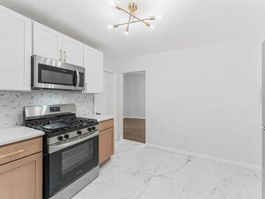 Main picture of 216 S 3rd St