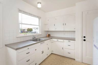 Main picture of 7334 N Concord Ave