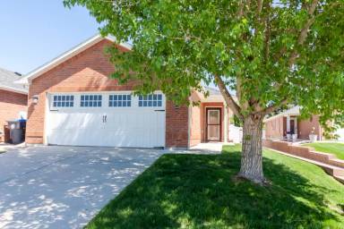 Main picture of 414 Appletree Ln