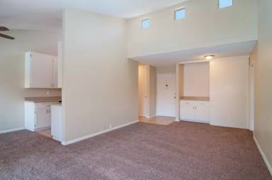 Main picture of 4600 Lamont St