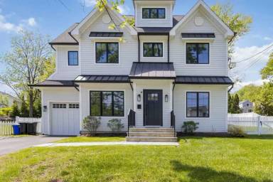 Main picture of 4 Parkside Ave