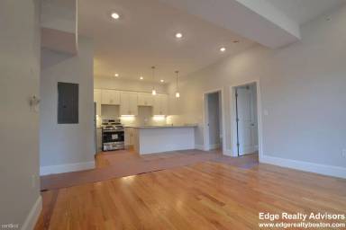 Main picture of 21 Murdock St