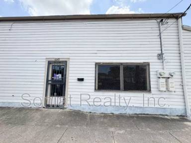 Main picture of 1048 N Broad St