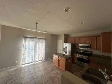 Main picture of 453 Loma Linda Loop NE