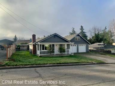 Main picture of 1043 NE Churchill St