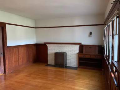 Main picture of 1300 1/2 Fremont Ave