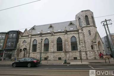 Main picture of 2701 W Girard Ave