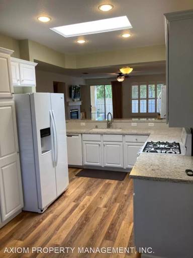 Main picture of 124 Golden Spike Ct