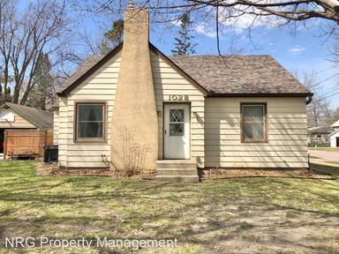 Main picture of 1028 1st Ave NE