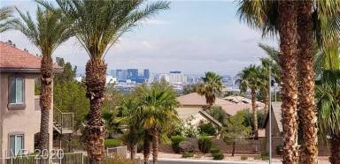 Main picture of Mission Hills Condominiums