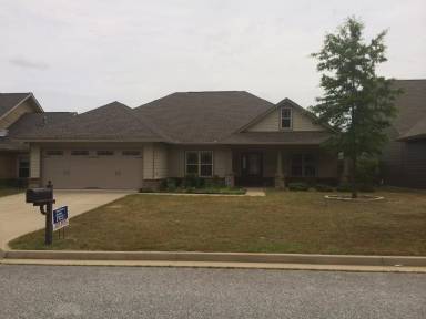 Main picture of 407 Lee Road 2170