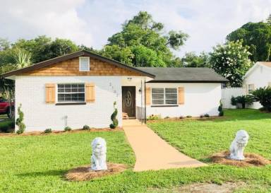 Main picture of 2102 SW 7th St