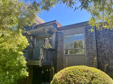Main picture of 563 Seaver Dr